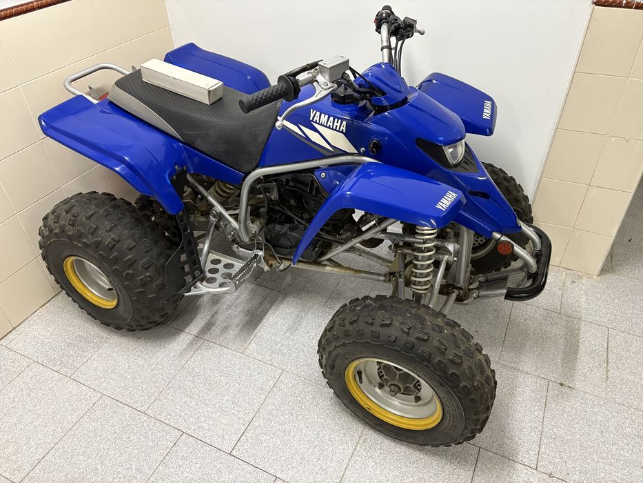 Moto 4 Yamaha 200 cc 2 tempos - 1 Dono - pneus Origem