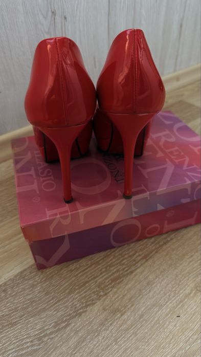 Черевики жіночі 39