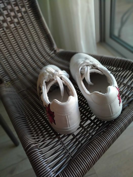 Sapatilhas brancas Zara tamanho 38