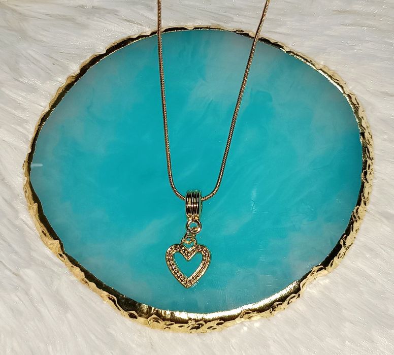 Colar com pendente coração
