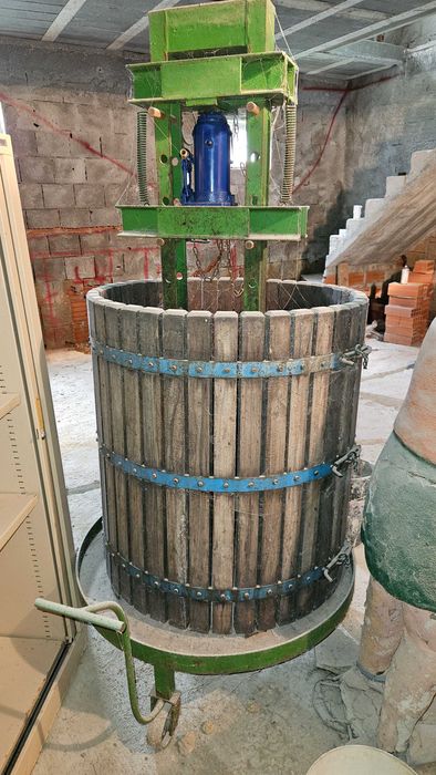 Prensa uvas hidraulica completa