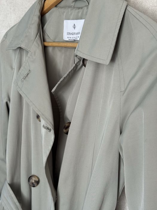 Тренч Stradivarius