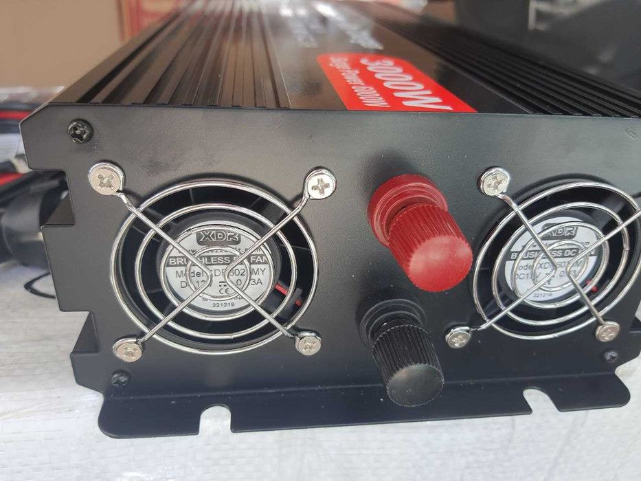 Інвертор 3000 w-6000 вт 12в 220V перетворювач Чистий синус із зарядкою