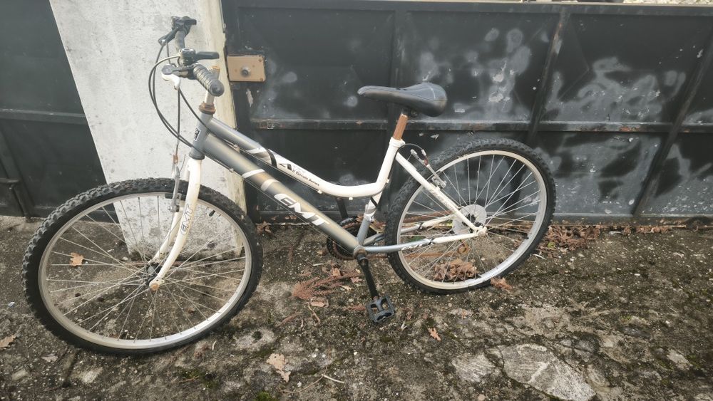 Bicicleta EMT Terrain Series