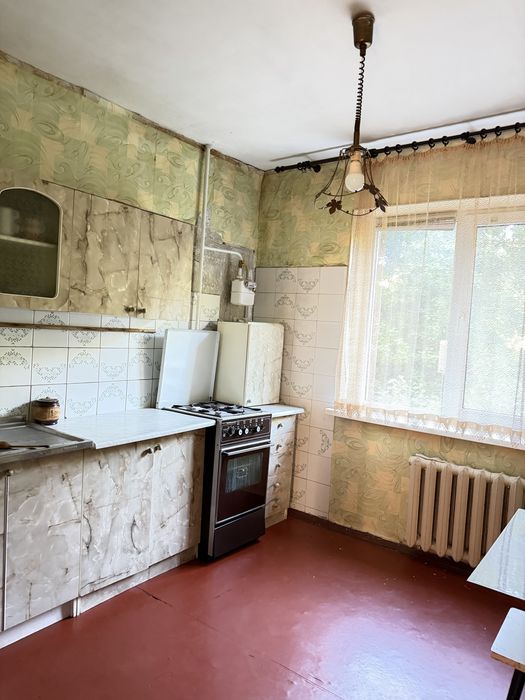 Продам 4-кімнатну квартиру | м. Лозова, 3-й мікрорайон