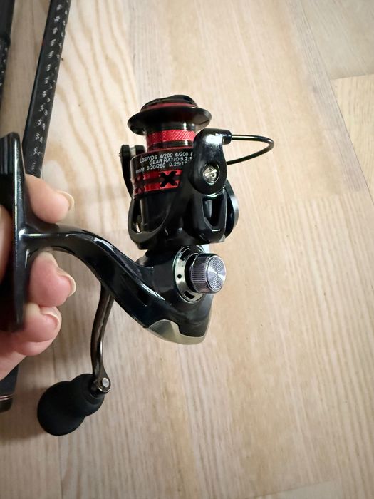 Zestaw Wędka karbonowa spinning 3m Fuji Biutifu + kołowrotek ZS3000