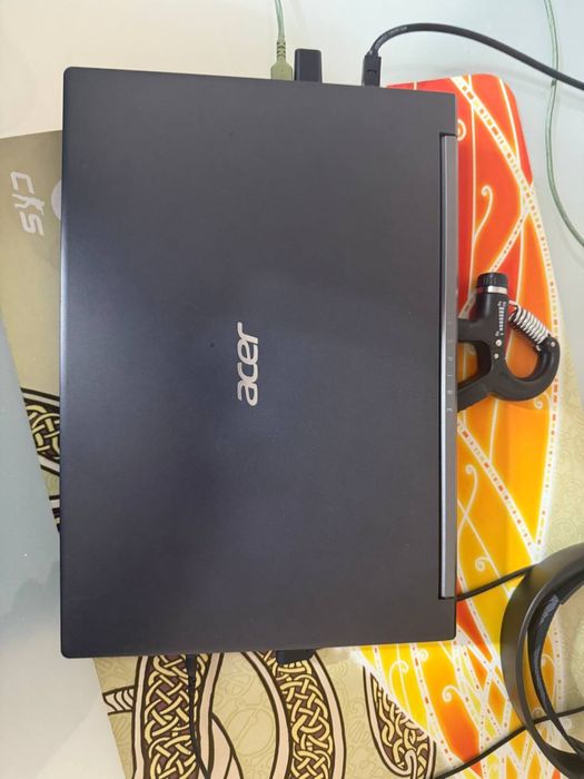 Aser Aspire 7 gamingowy 1650ti i5 SSD512 RAM16