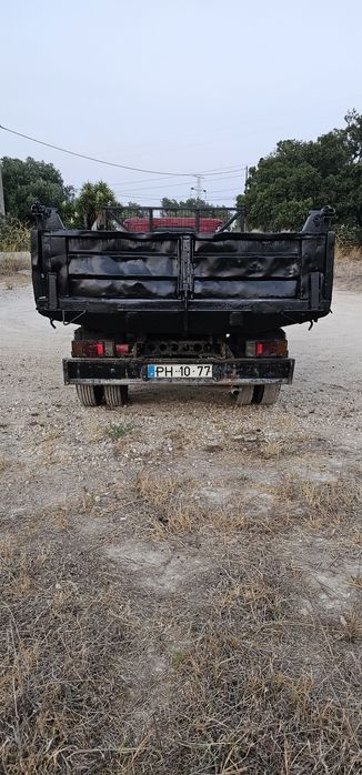 BedFord NKR 3.3 Pesada Tribasculante