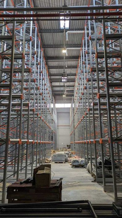 Продам Б\В палетні стелажі для складу. Рами 2 - 6м, траверси під 1-3т.
