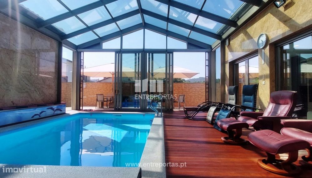 Venda de fabulosa moradia V3 c/ piscina coberta, Chafé, Viana do Cast