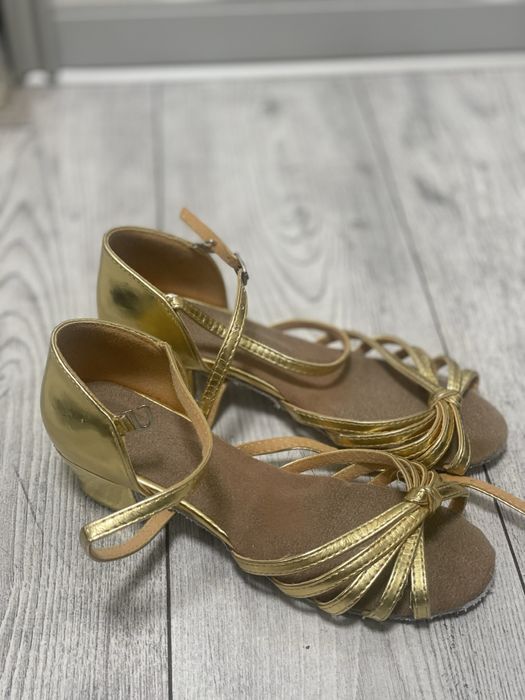 Танцювальні туфелькі 21 см