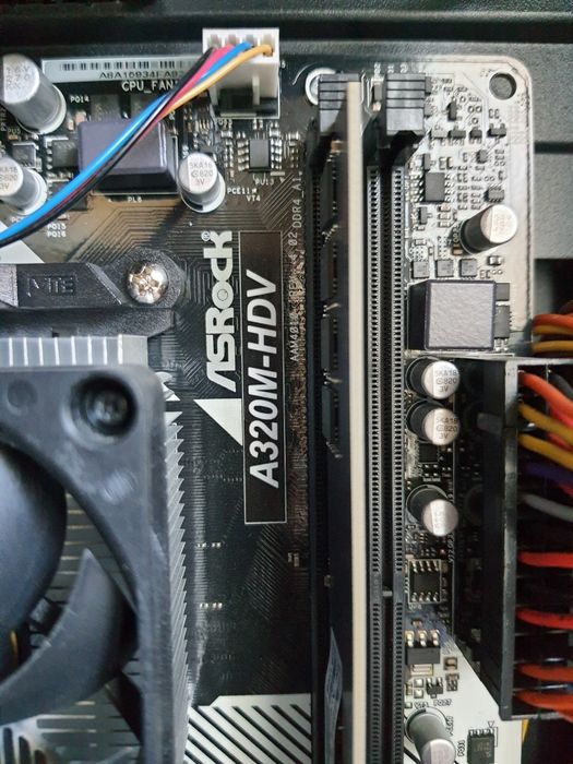 Комп'ютер ASRock A320M + AMD A8-9600 + монітор ASUS 21.5