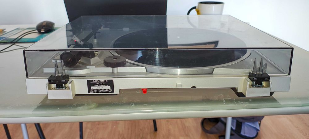 Grundig PS 1700 gramofon produkcja Technics Made in Japan  + przedwzma