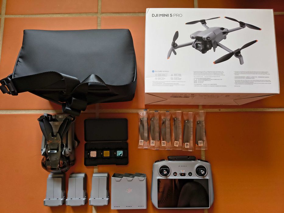 DJI Mini 5 Pro Fly More Combo – Excelente estado + Serviço de substituição até 25/09/2027