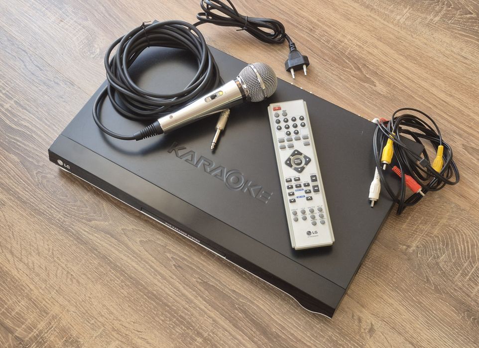 DVD плеєр LG з караоке