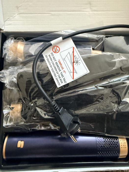 Фен з 4ма насадками