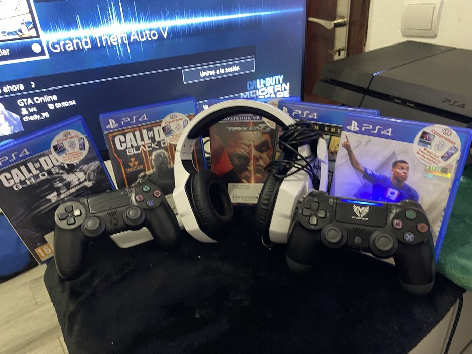 Ps4 Com ecrã, auscultadores e jogos