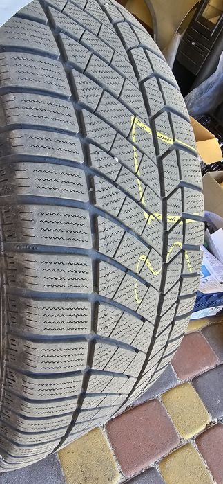 Продам шини з дисками 255/50 r19