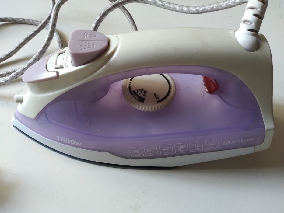 Продам утюг в рабочем состоянии