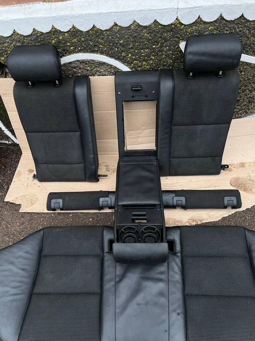 Задня спинка та диван BMW е61 універсал