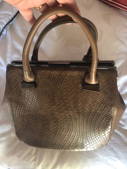 Carteira de mao castanha