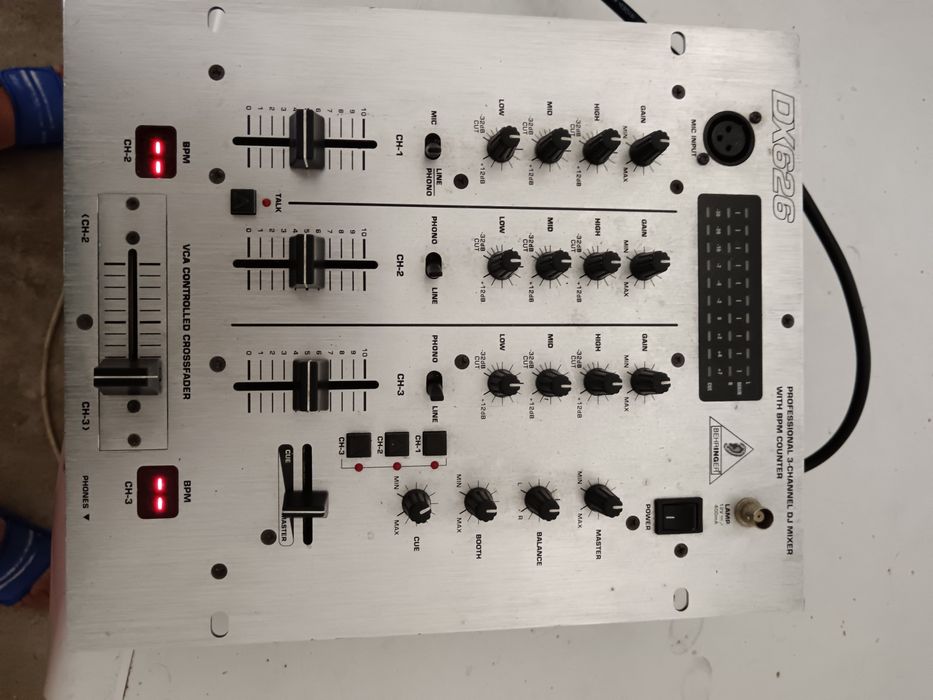 Mixer Behringer DX626