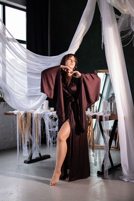 Платье-кимоно, на запах шоколадного цвета