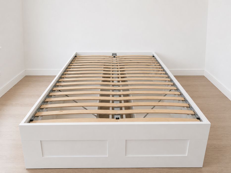 Estrutura cama casal IKEA c/ 4 gavetões de arrumação + estrado incluido