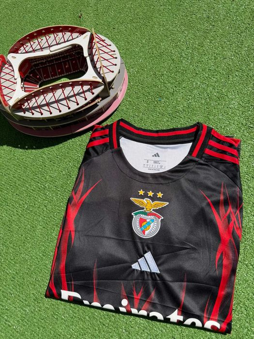 Camisola Benfica Edição Comemorativa 25/26