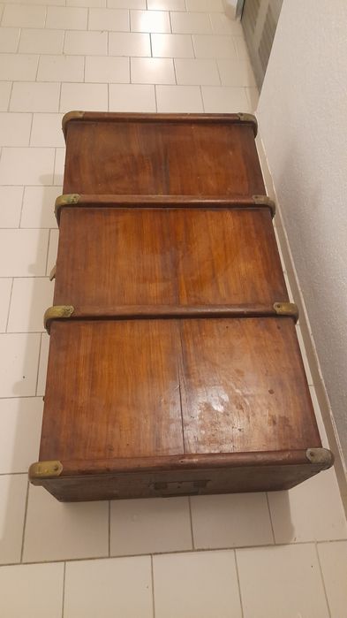 Baul de Madeira e letão