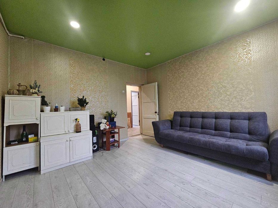 Продам 3 комн кв 60 м2 с Ремонтом ул Тархова  метро Индустриальная OA