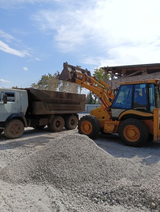 Экскаватора  jcb 3 копка ямы траншеи мини екскаватор услуги трактора