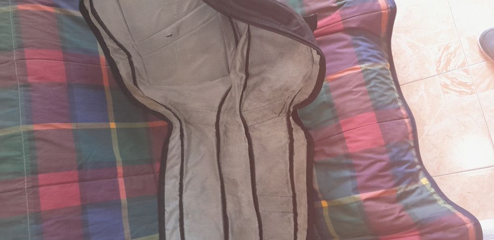 Capa para guitarra acústica