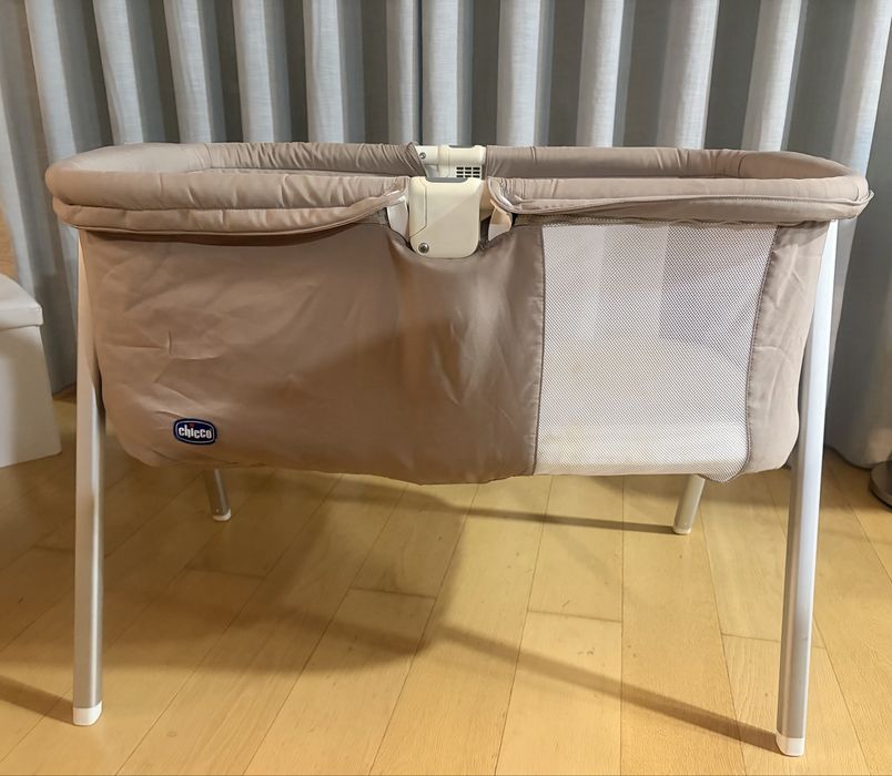 Berço LullaGo da Chicco. Portatil e lavável.