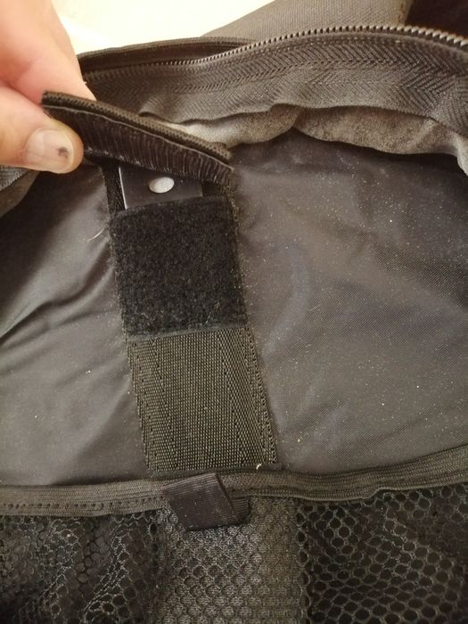 Mochila " Pack-Grek International". Reforçada e compartimentada