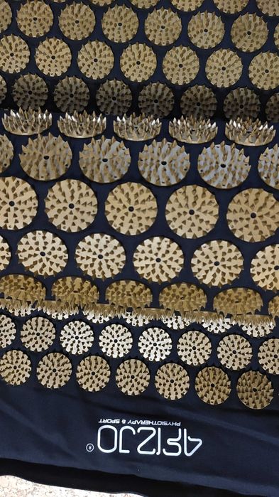 Mata do akupresury 4FIZJO z poduszką – naturalny sposób na odprężenie