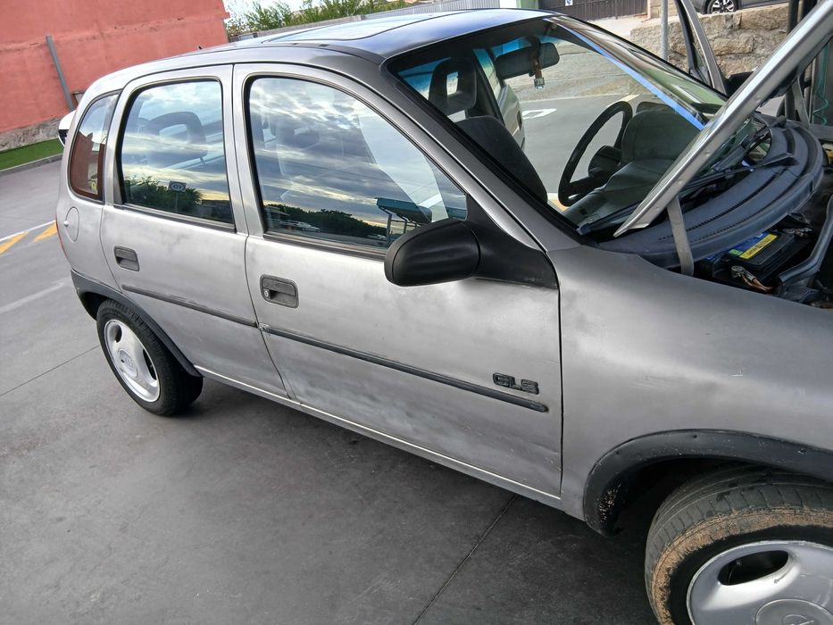 Opel Corsa B 1.2 Gasolina | 4 Pneus Novos | 800 € — photo 5