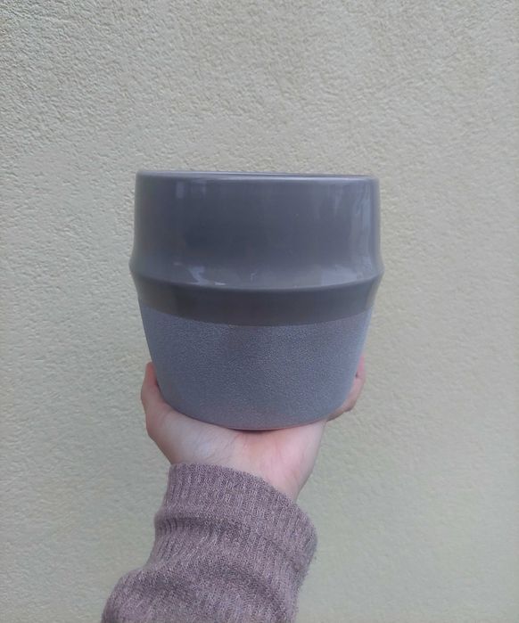 Vaso cinza e preto