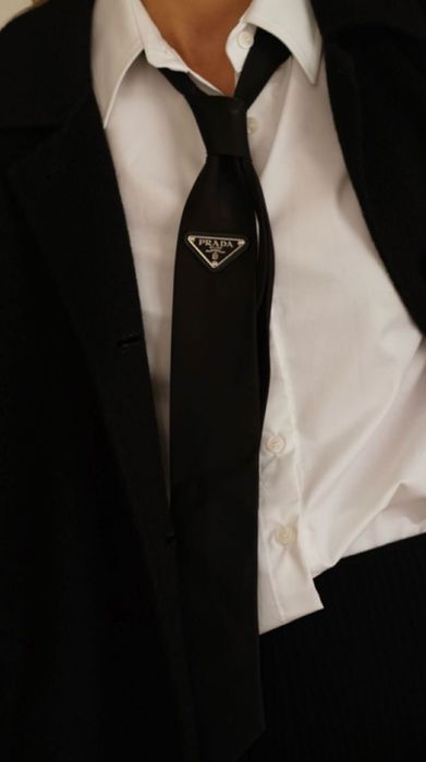 Галстук в стилі prada