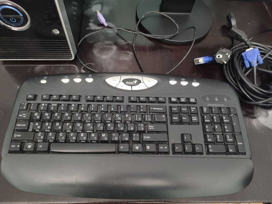 ПК в зборі, Монітор, Клавіатура, Стереосистема