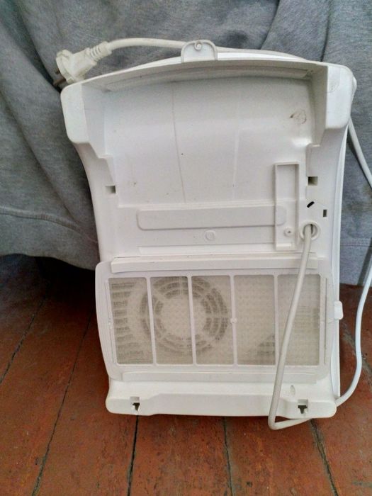 Тепловентилятор настінний