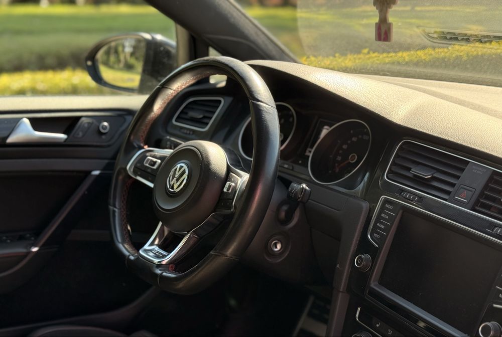 Volkswagen Golf 7 GTI DSG