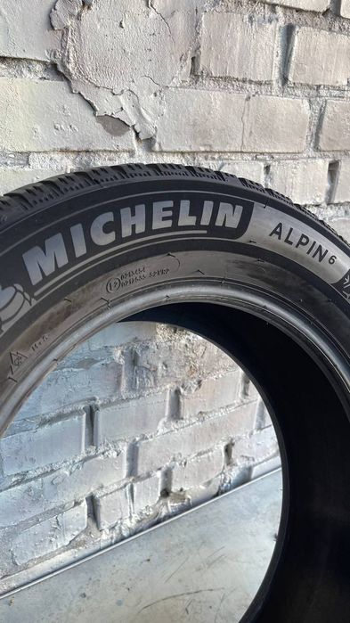 Шини б/у 215 60 R16 Michelin Alpin 6