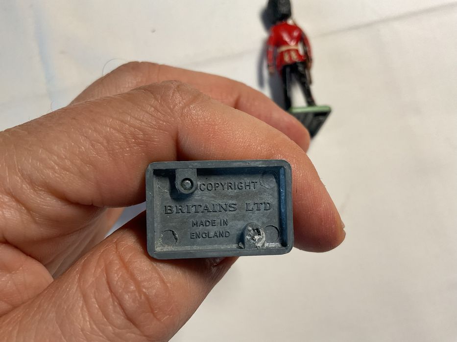 Soldadinhos de chumbo ingleses da marca Britains