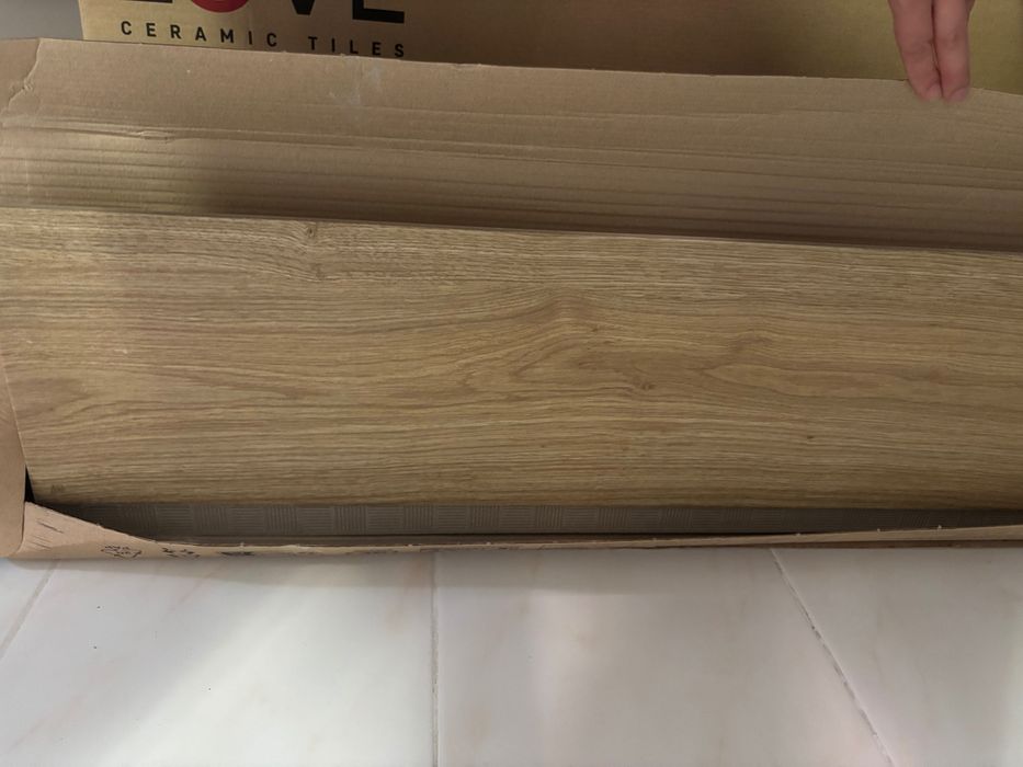 Chão - Ceramicas Love (heartwood tiles)