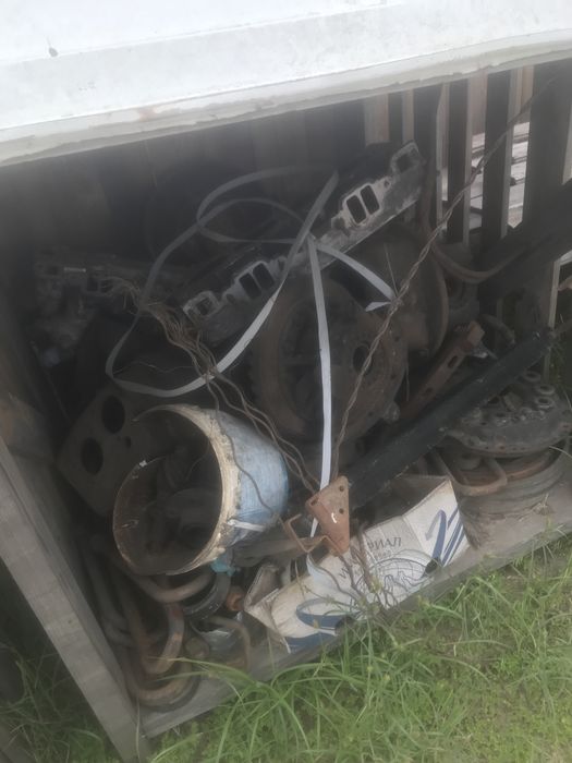 Запчастини зил 131