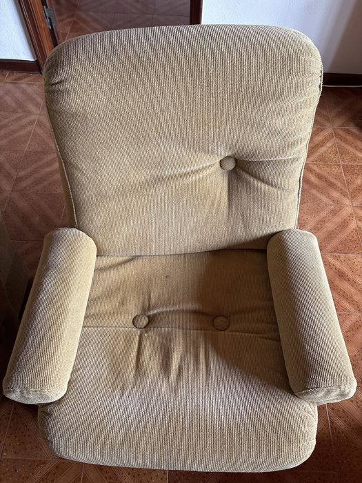Duas Poltronas para vender