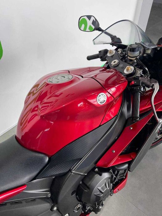 Мотоцикл Yamaha R1