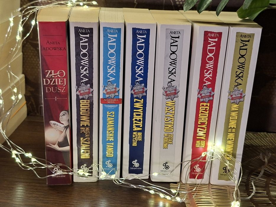 Aneta Jadowska - Dora Wilk