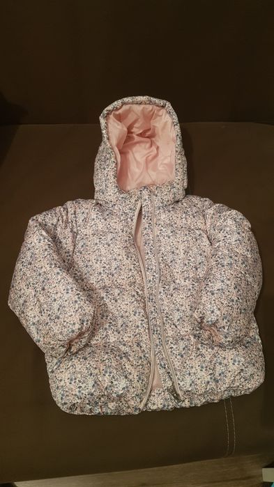 Zimowa kurtka H&M w rozmiarze 104